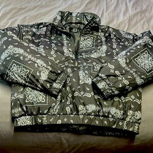 Women’s Large Bandana design outfit